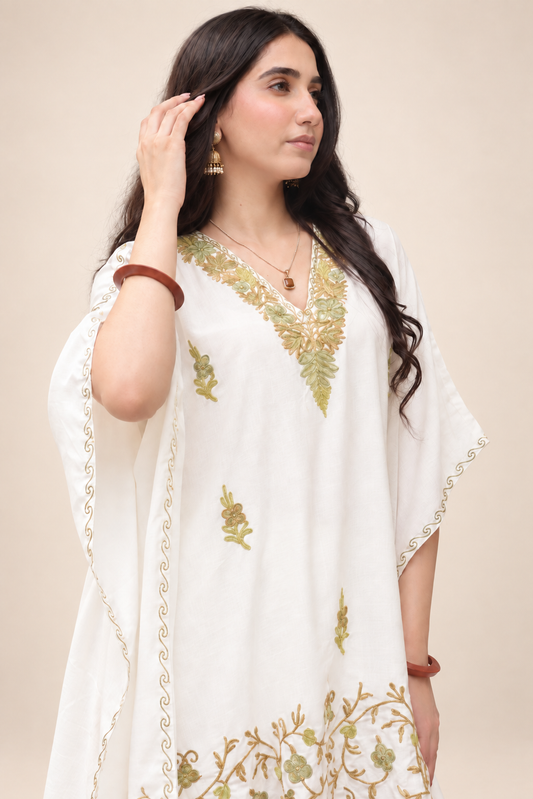 Off White Aari Work Kaftan Set – Koshur Summer